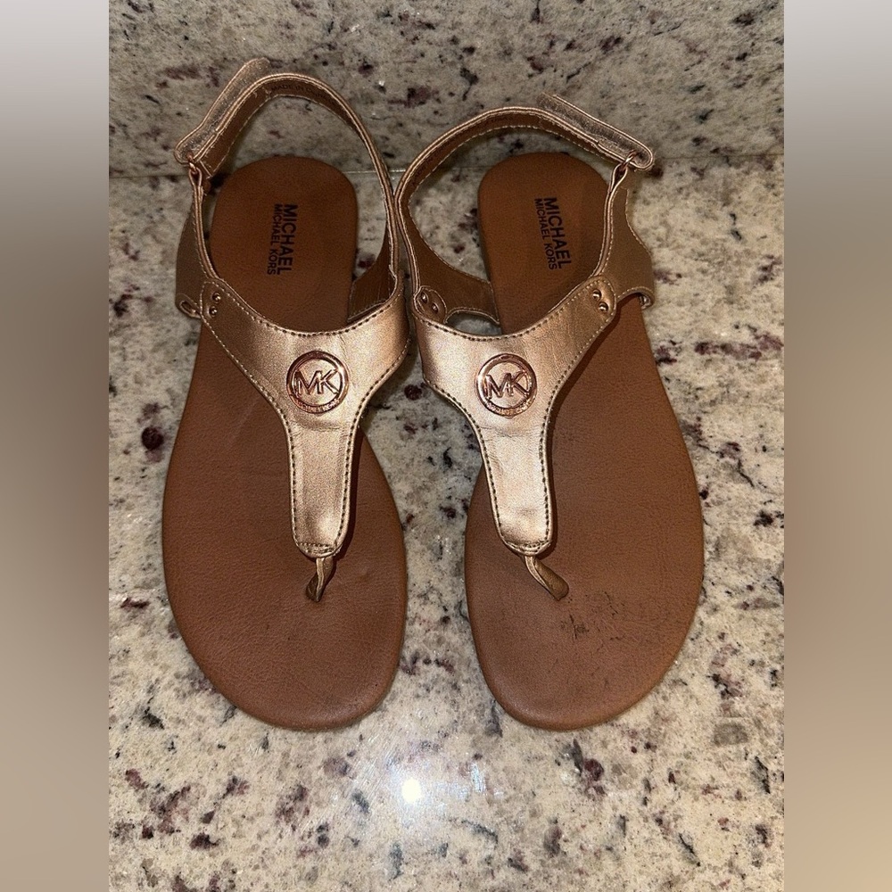 Michael Kors Marcella T strap rose, gold, girls size 2 leather sandals